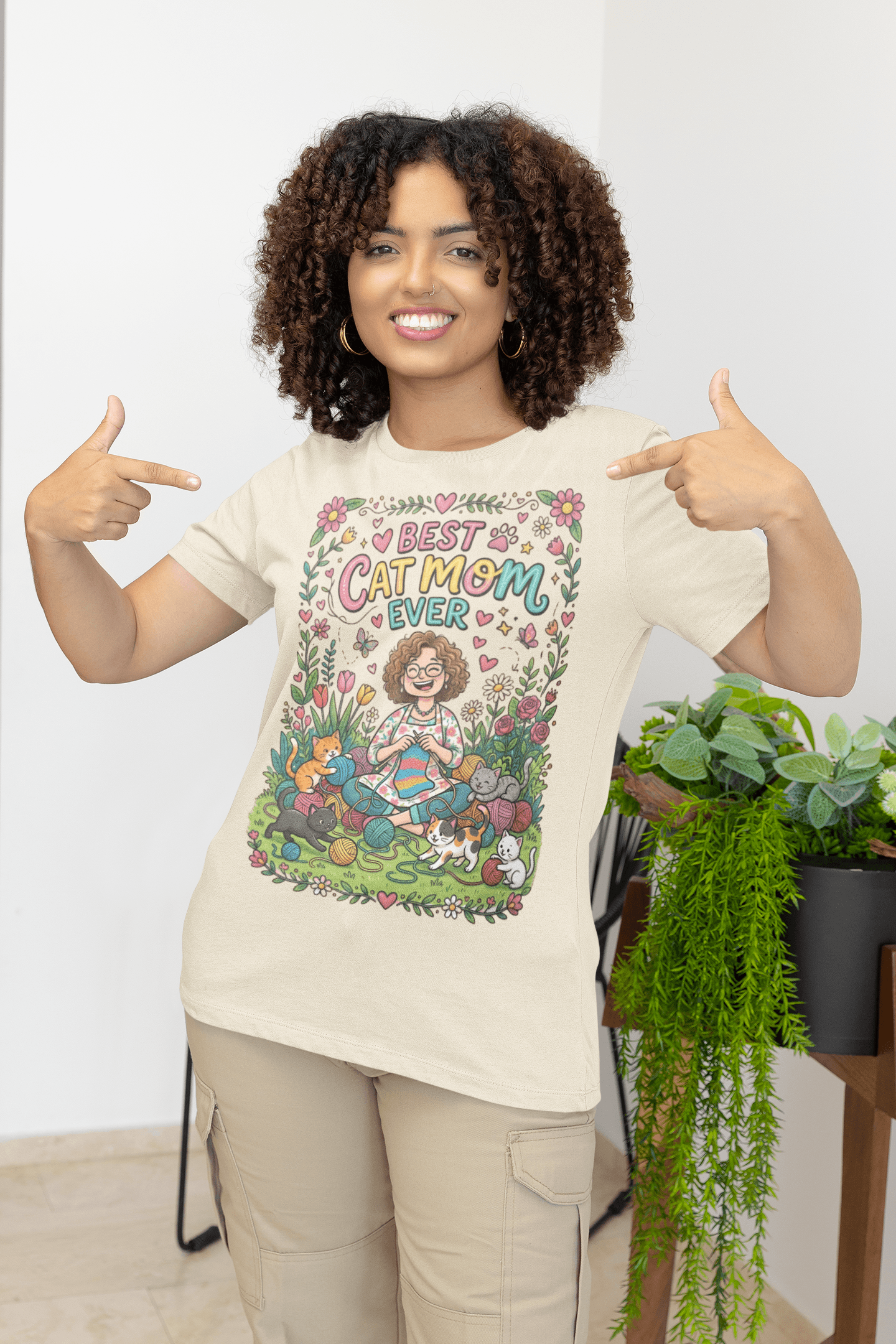 Best Cat Mom Ever T-Shirt – Cute Floral Cat Lover Tee